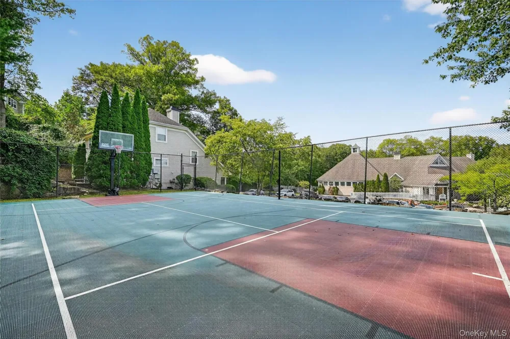 122 Crystal Hill Drive Pomona, NY 10970