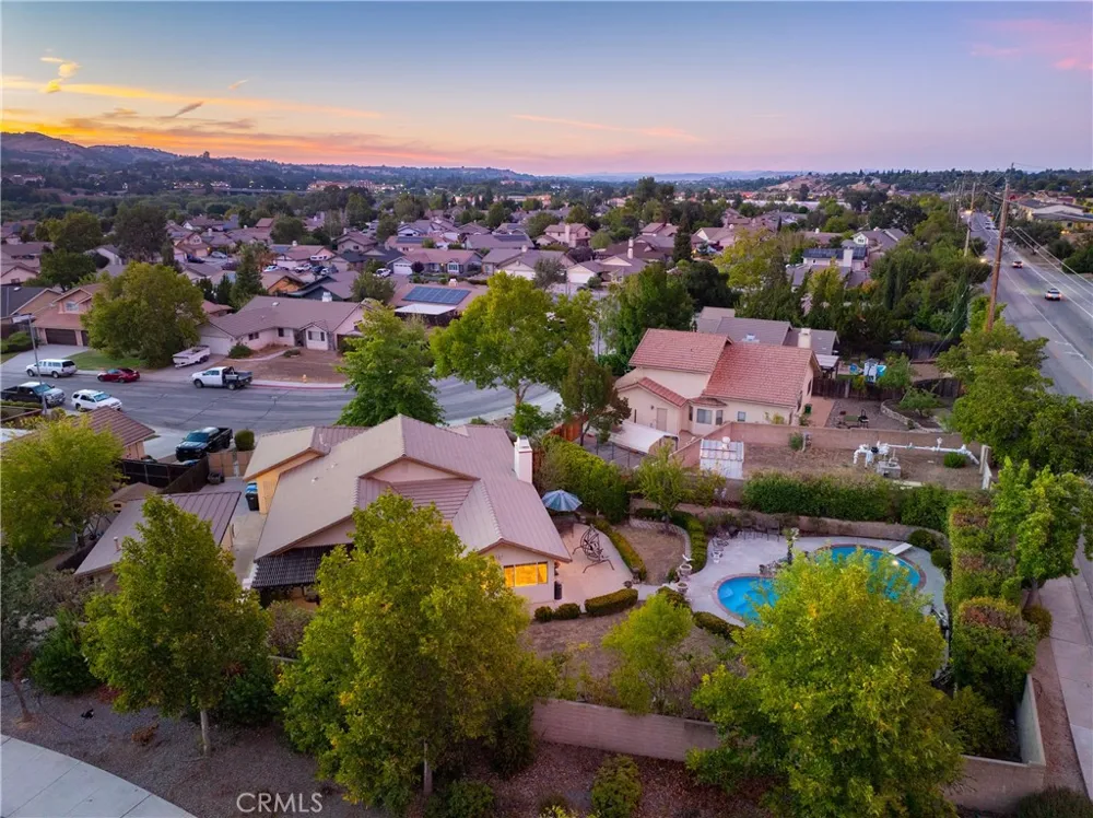 1808 Willowbank Paso Robles, CA 93446