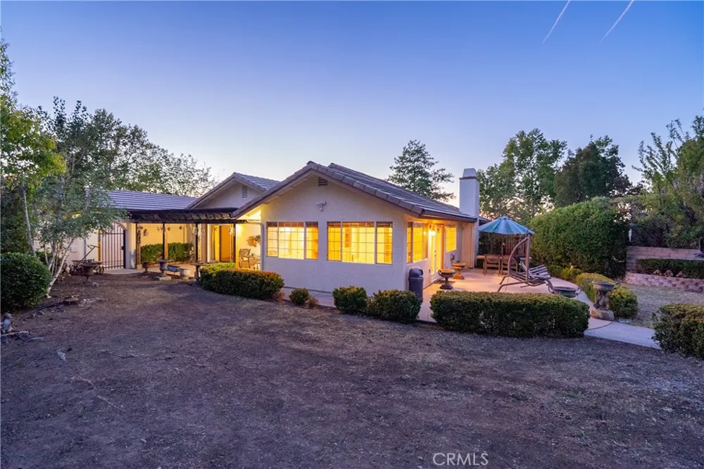 1808 Willowbank Paso Robles, CA 93446