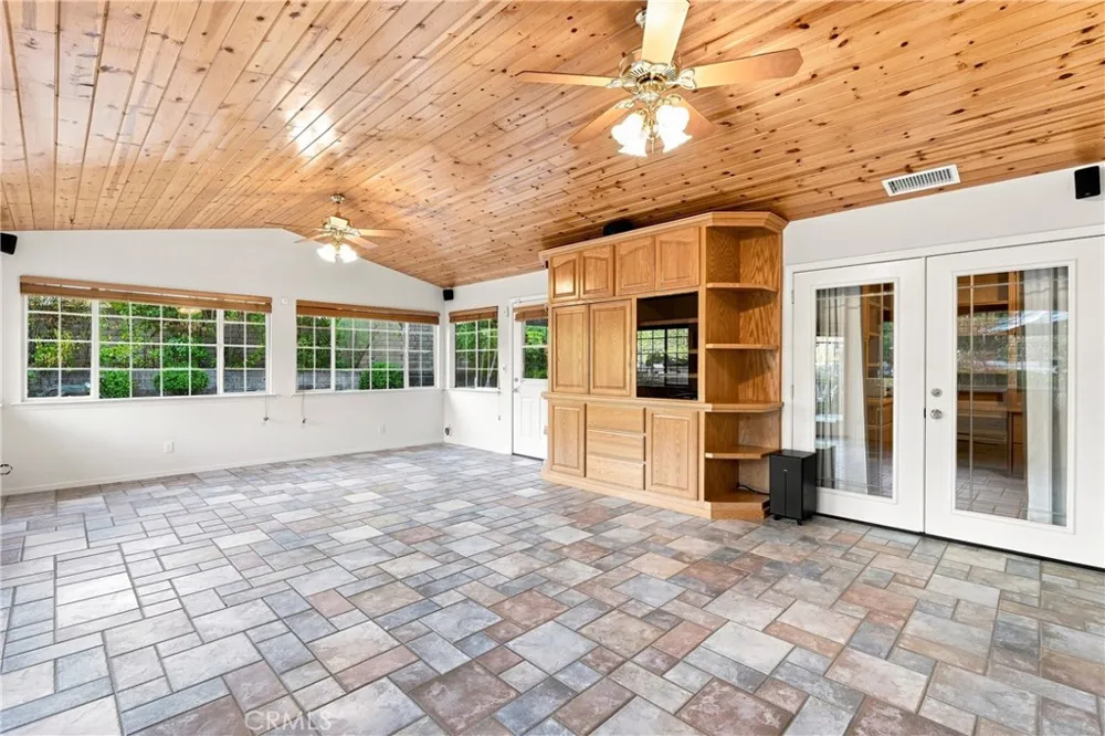 1808 Willowbank Paso Robles, CA 93446
