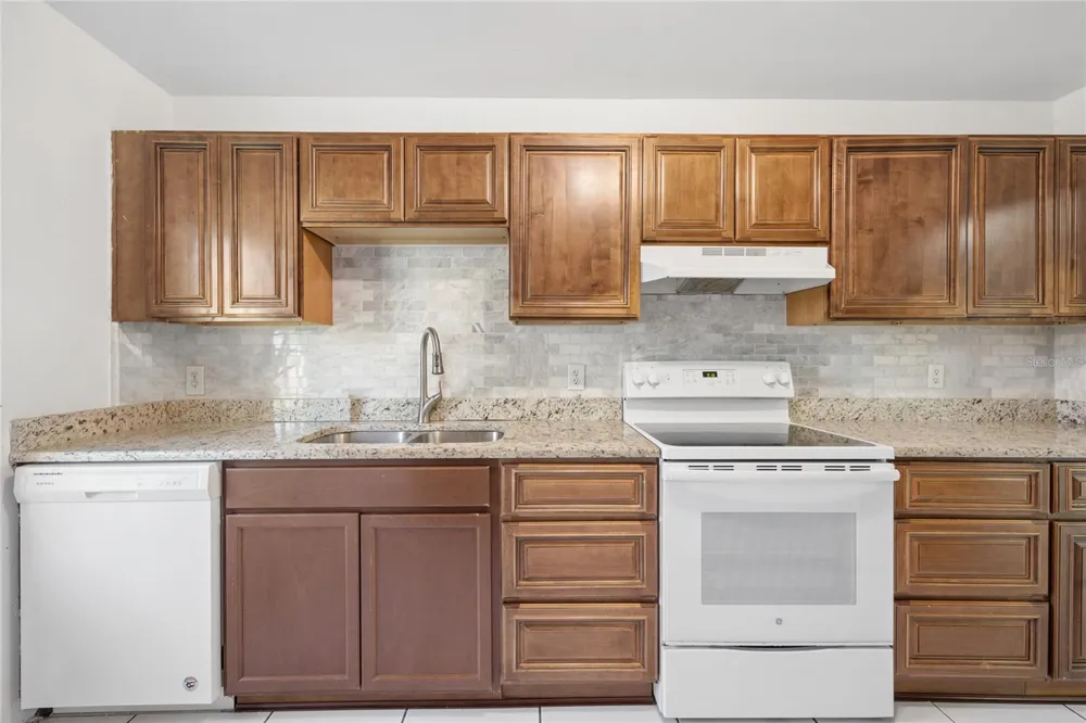 725 NORTHLAKE BOULEVARD #10 Altamonte Springs, FL 32701