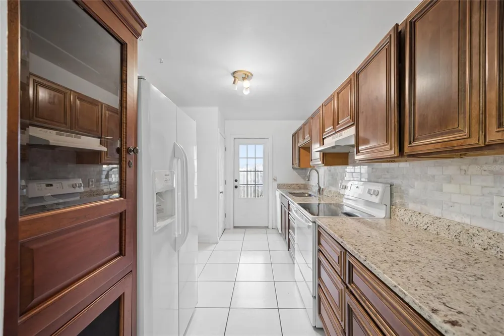 725 NORTHLAKE BOULEVARD #10 Altamonte Springs, FL 32701