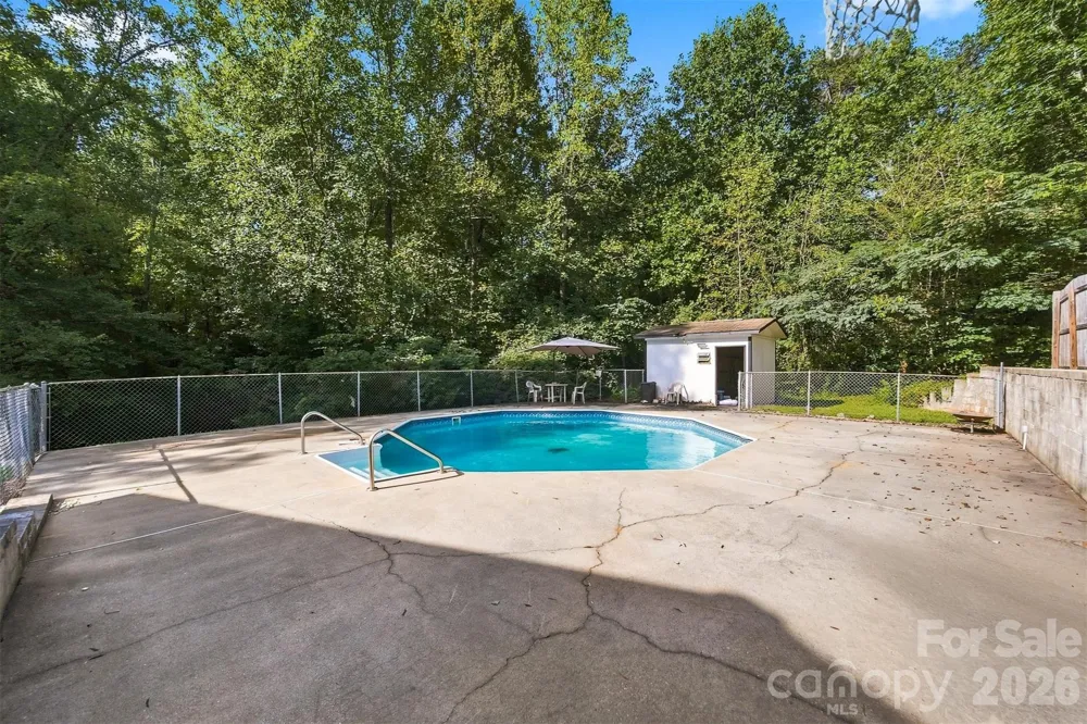 2075 South Fork Drive Morganton, NC 28655