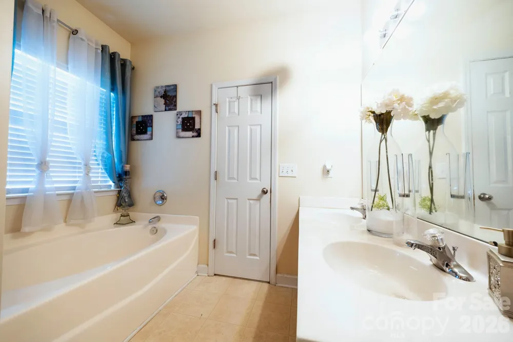 948 Sundance Drive Gastonia, NC 28054