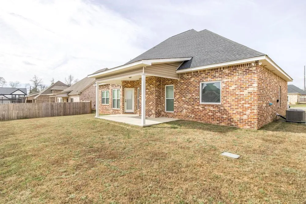613 Jeffery Thomas Drive Bonaire, GA 31005