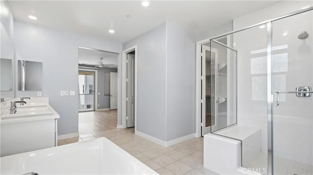135 Denali Lake Forest, CA 92630