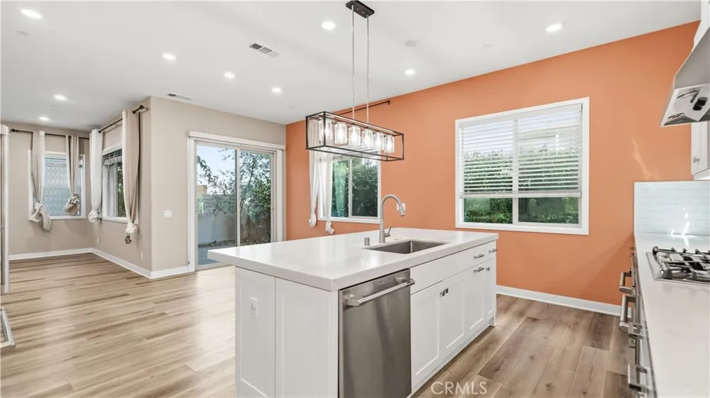 135 Denali Lake Forest, CA 92630