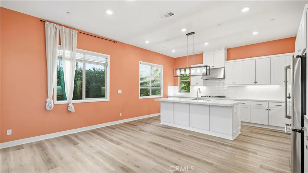 135 Denali Lake Forest, CA 92630