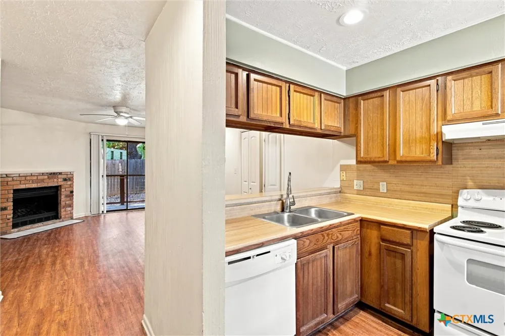 421 W San Antonio Street #I 2 San Marcos, TX 78666