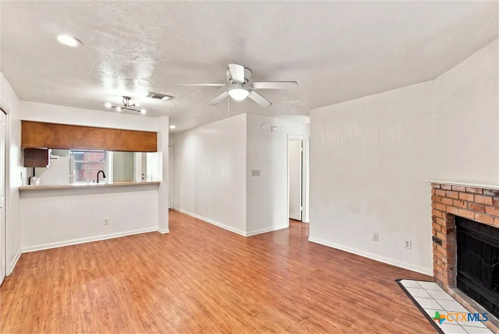 421 W San Antonio Street #I 2 San Marcos, TX 78666