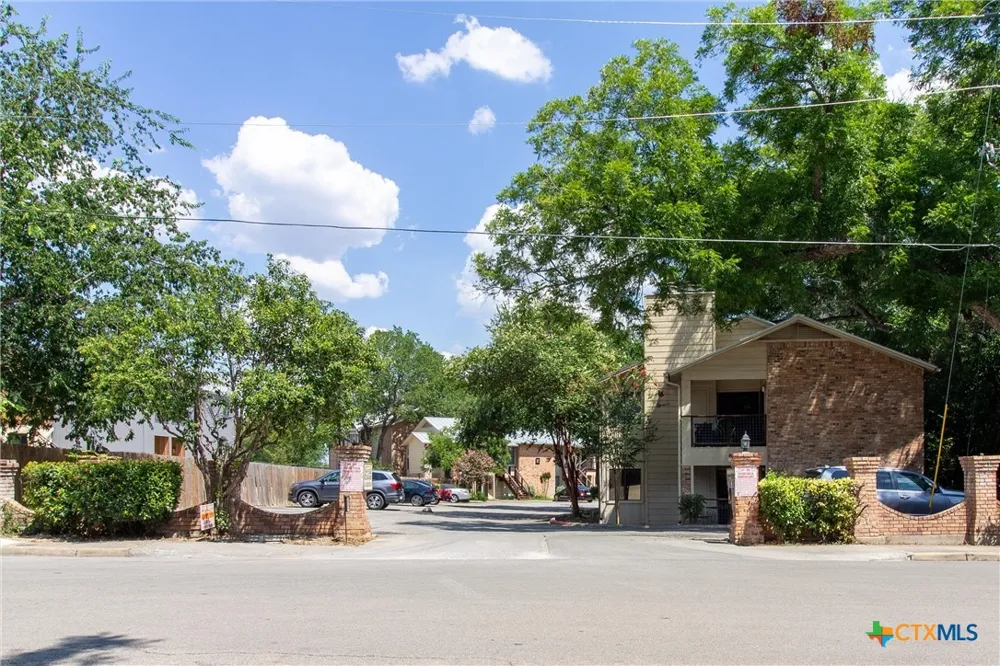 421 W San Antonio Street #I 2 San Marcos, TX 78666
