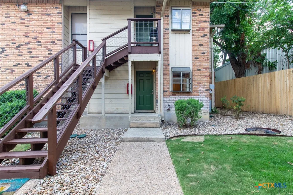421 W San Antonio Street #I 2 San Marcos, TX 78666