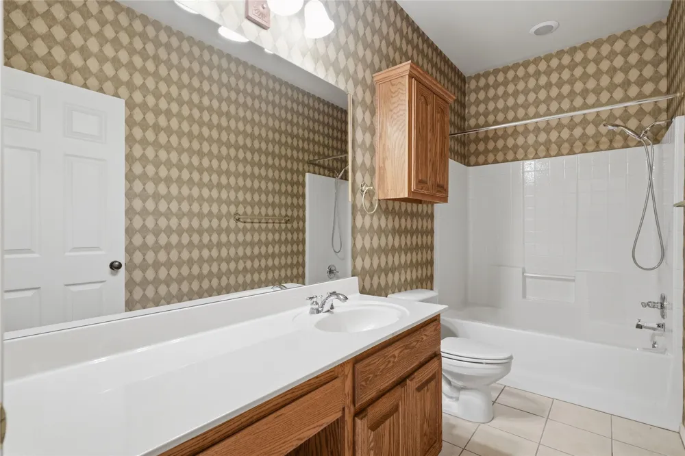 8212 E 74th Court Tulsa, OK 74133