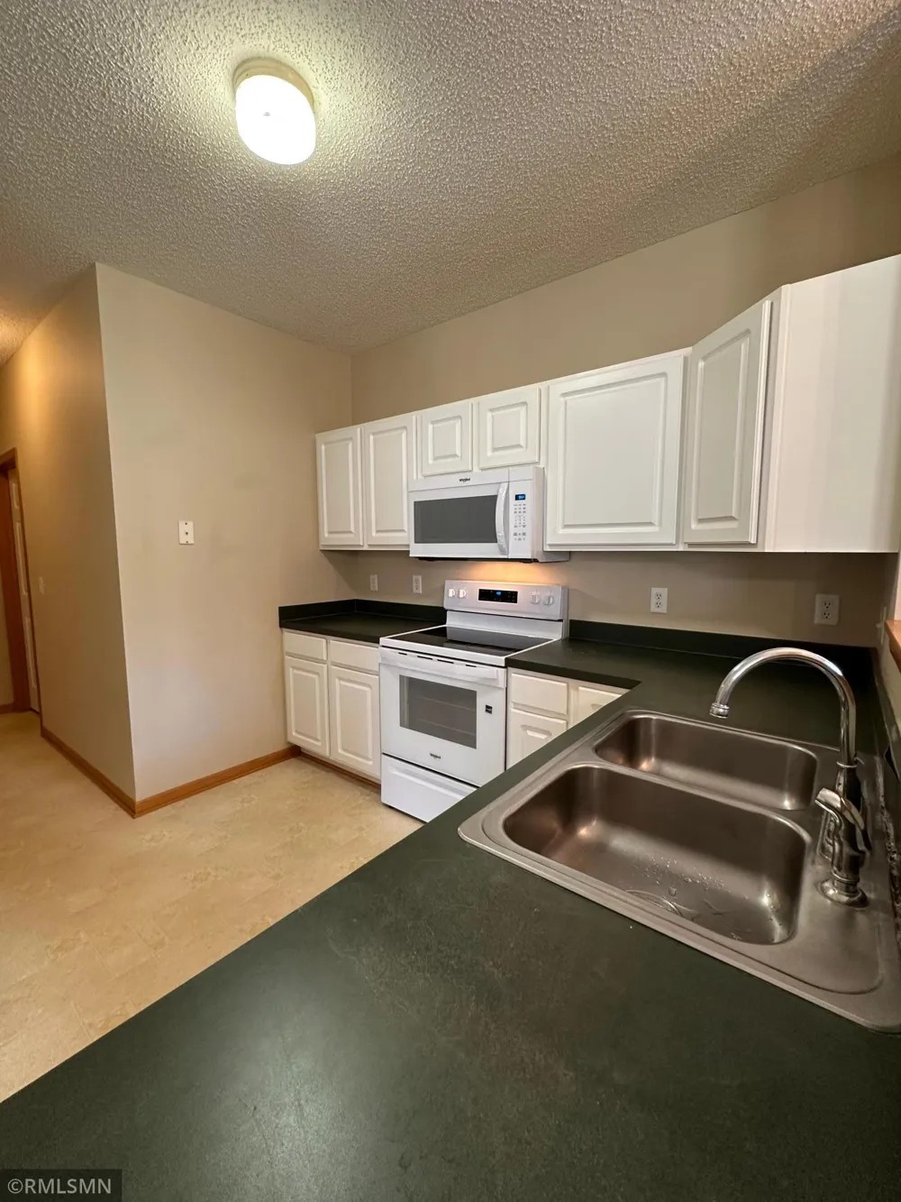 603 Providence Drive Shakopee, MN 55379
