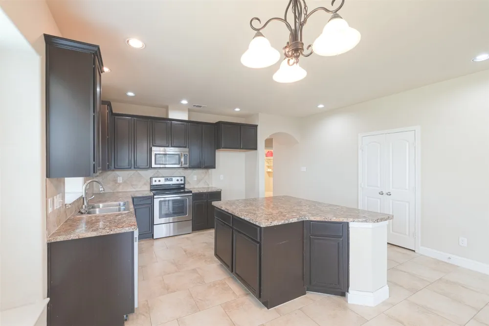 3104 Flowering Springs Drive Forney, TX 75126