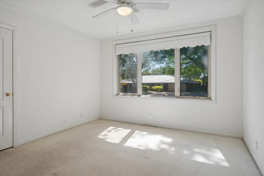 7233 Meadow Lake Avenue Dallas, TX 75214