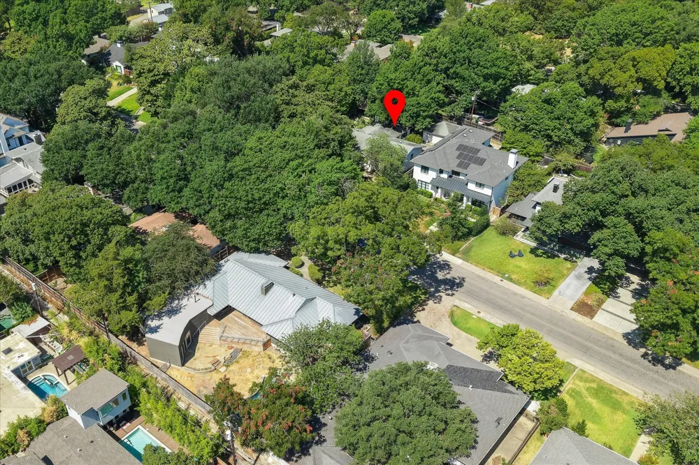 7233 Meadow Lake Avenue Dallas, TX 75214