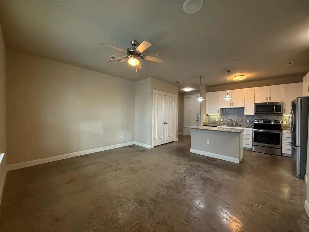 801 Bishop Avenue #1-108 Dallas, TX 75208