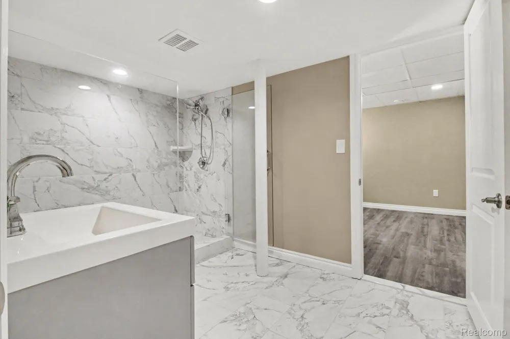 50371 LANGLEY DRIVE Novi City, MI 48374