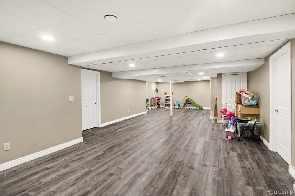 50371 LANGLEY DRIVE Novi City, MI 48374