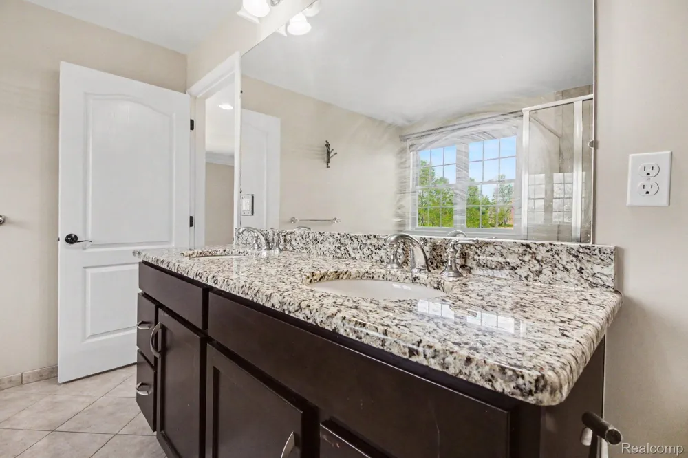50371 LANGLEY DRIVE Novi City, MI 48374