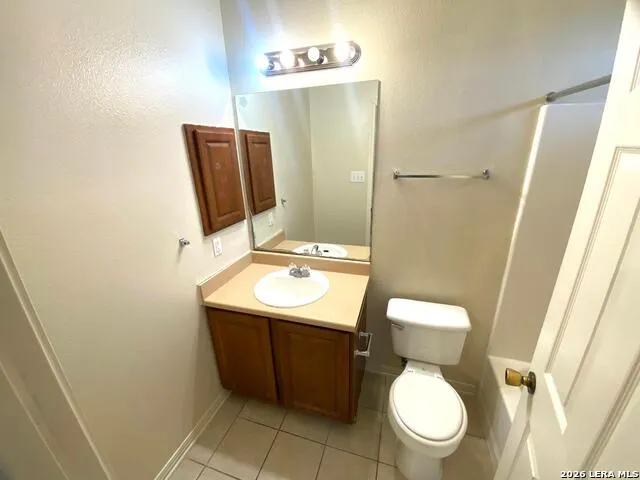 506 Dukeway Universal City, TX 78148