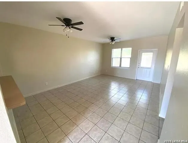 506 Dukeway Universal City, TX 78148