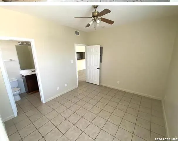 506 Dukeway Universal City, TX 78148