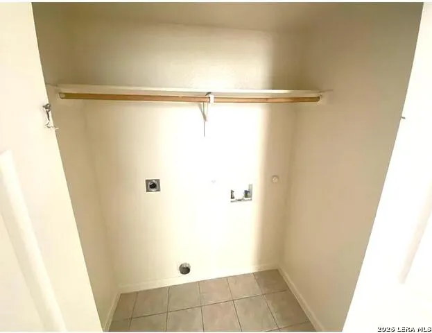 506 Dukeway Universal City, TX 78148