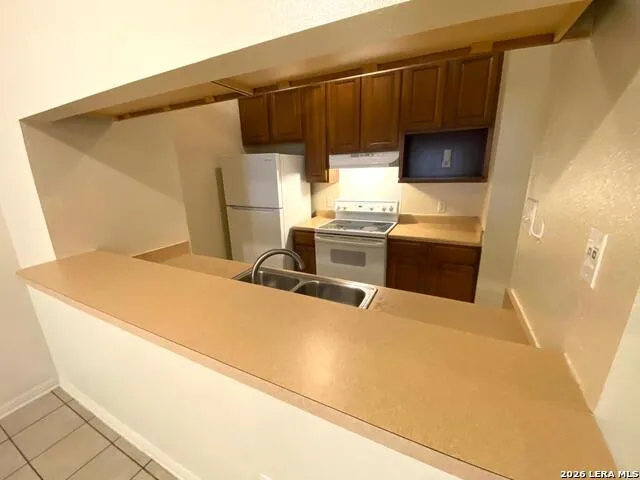 506 Dukeway Universal City, TX 78148