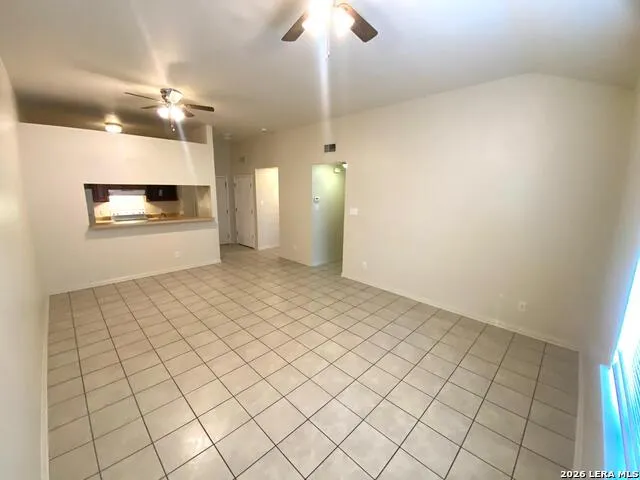506 Dukeway Universal City, TX 78148