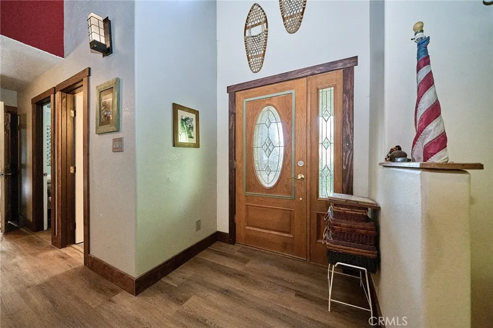 23891 Lakeview Crestline, CA 92325