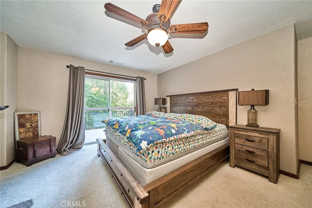 23891 Lakeview Crestline, CA 92325