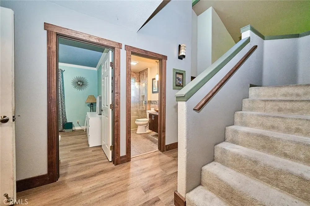23891 Lakeview Crestline, CA 92325