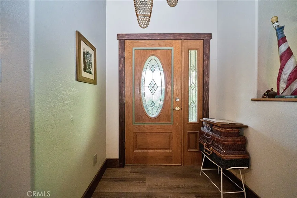 23891 Lakeview Crestline, CA 92325