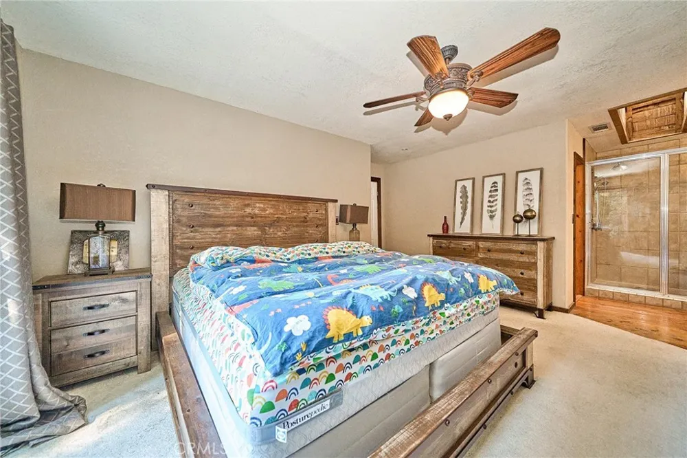 23891 Lakeview Crestline, CA 92325