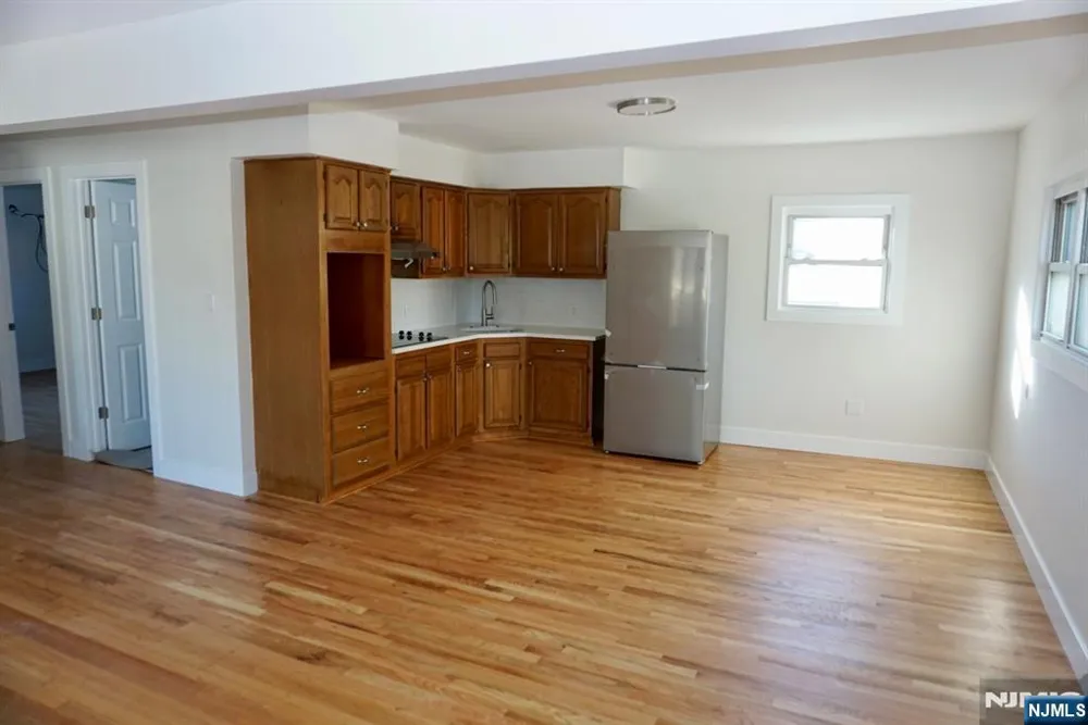 236-238 Stuyvesant 3 Lyndhurst, NJ 07071