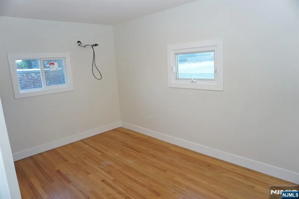236-238 Stuyvesant 3 Lyndhurst, NJ 07071