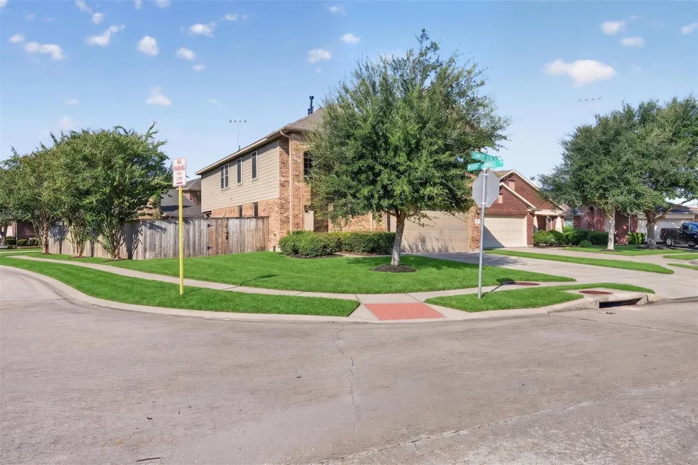2403 Summers Glen Court Katy, TX 77449