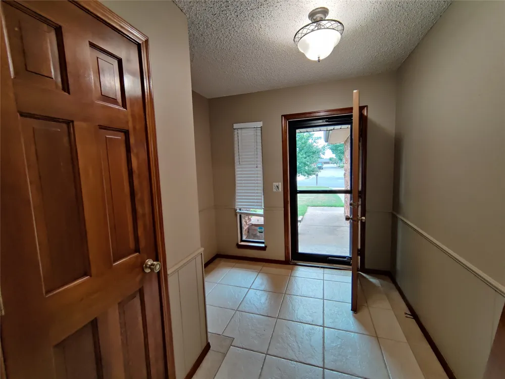 826 SE Quail Ridge Road Bartlesville, OK 74006