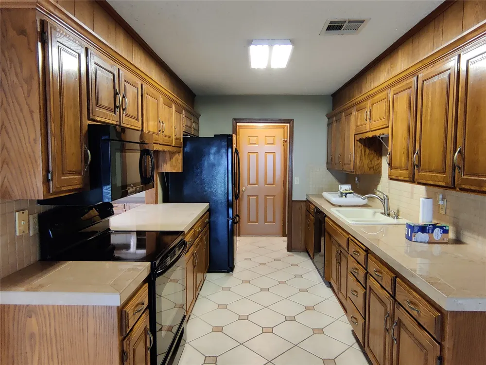 826 SE Quail Ridge Road Bartlesville, OK 74006