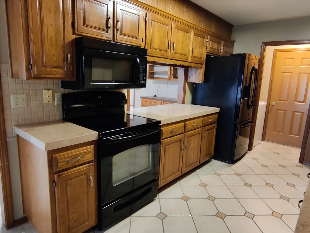 826 SE Quail Ridge Road Bartlesville, OK 74006
