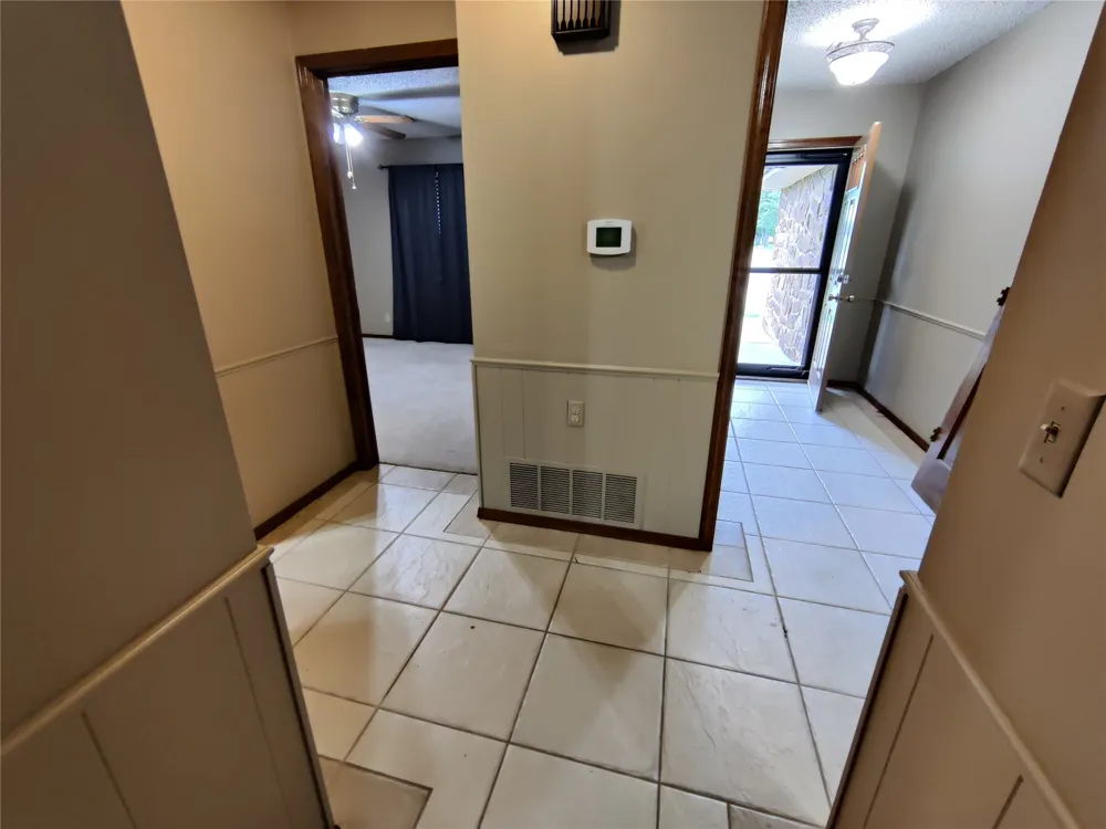 826 SE Quail Ridge Road Bartlesville, OK 74006