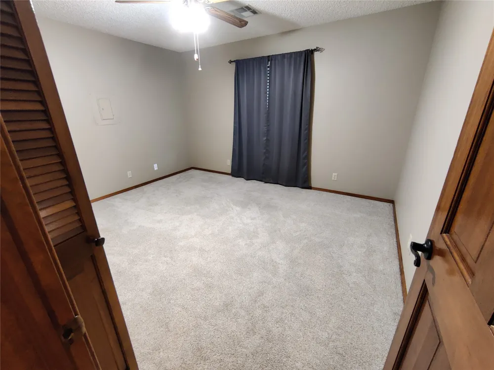 826 SE Quail Ridge Road Bartlesville, OK 74006