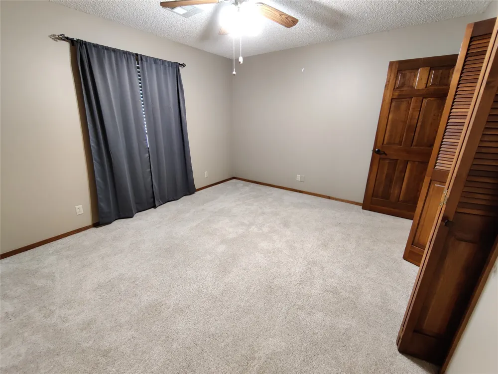 826 SE Quail Ridge Road Bartlesville, OK 74006
