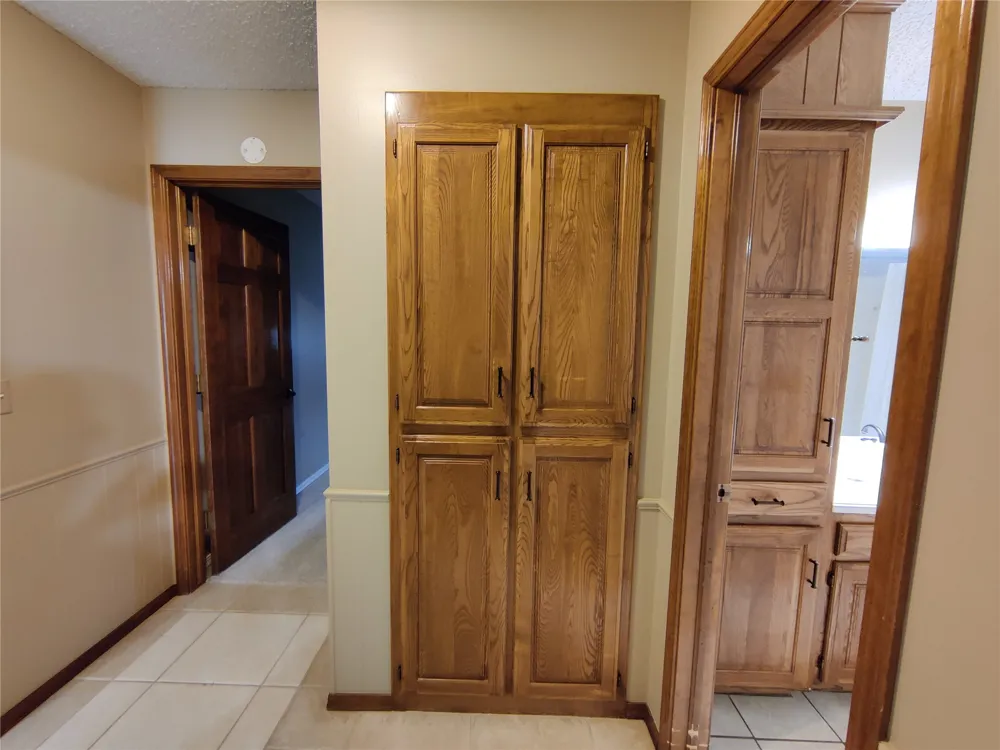 826 SE Quail Ridge Road Bartlesville, OK 74006