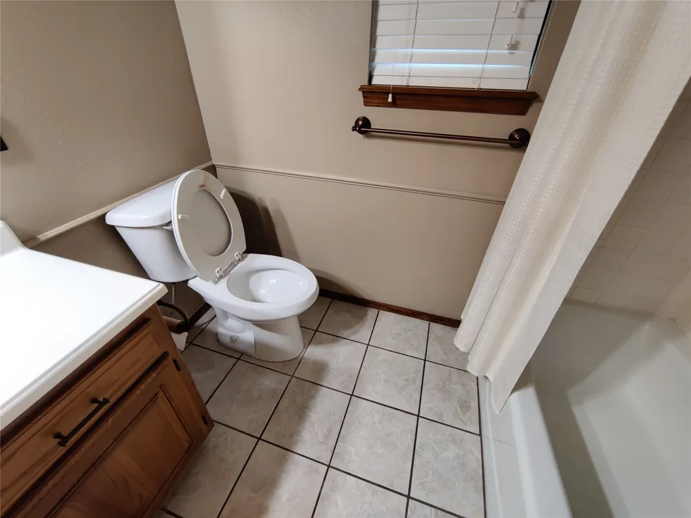 826 SE Quail Ridge Road Bartlesville, OK 74006