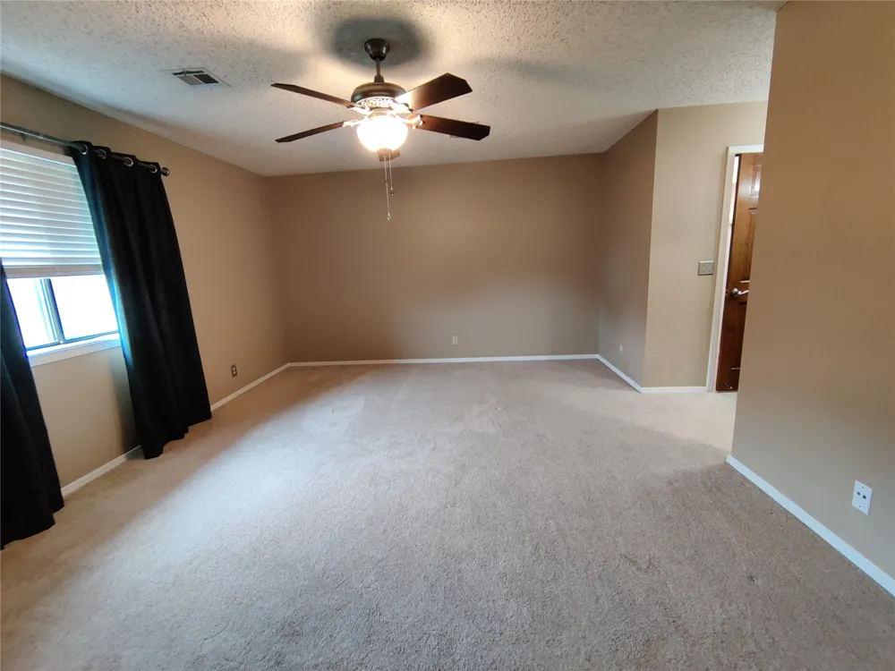 826 SE Quail Ridge Road Bartlesville, OK 74006
