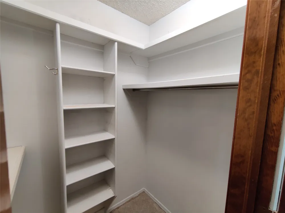 826 SE Quail Ridge Road Bartlesville, OK 74006