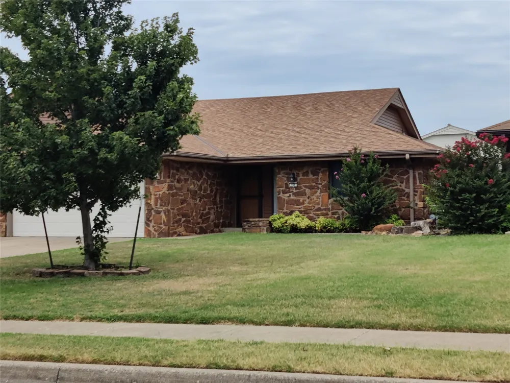 826 SE Quail Ridge Road Bartlesville, OK 74006